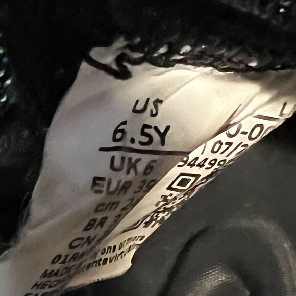 Kids NIKE LeBron XVIII 18 Multi Color Athletic Shoes / 6.5Y - 8 Womens - Picture 8 of 9